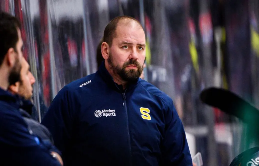 Tränaren bekräftar: Lämnar