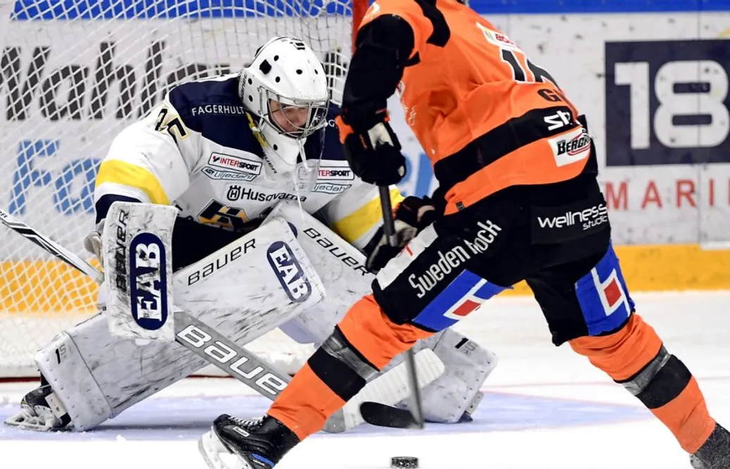 Gjorde succé i SHL-debuten – belönas med nytt kontrakt: ”Han är en framtidsman”