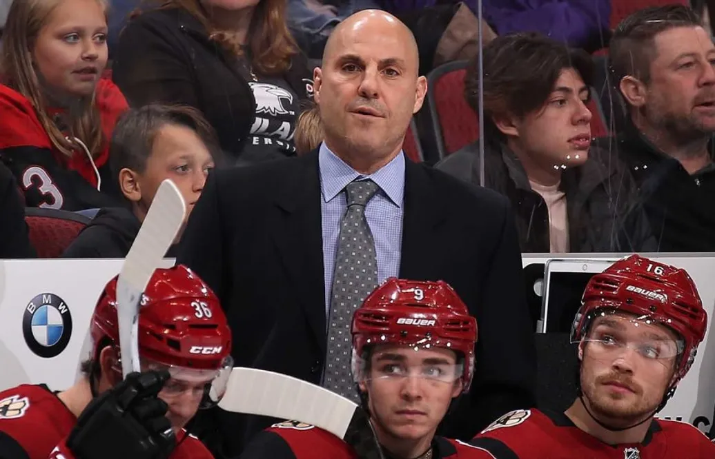 NHL-svenskarnas coach lämnar på grund av sjukdom i familjen