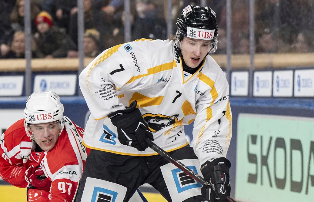 Janne Peltonen skriver på för Visby/Roma. 