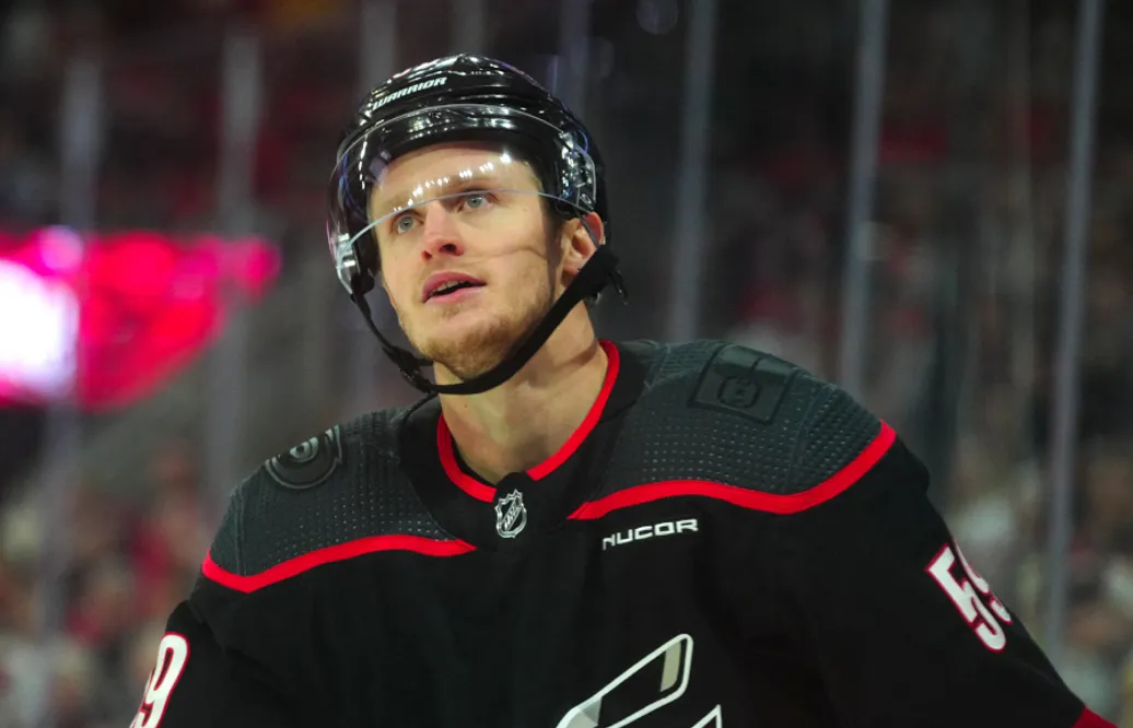 Tampa Bay Lightning värvar rättigheterna till Jake Guentzel