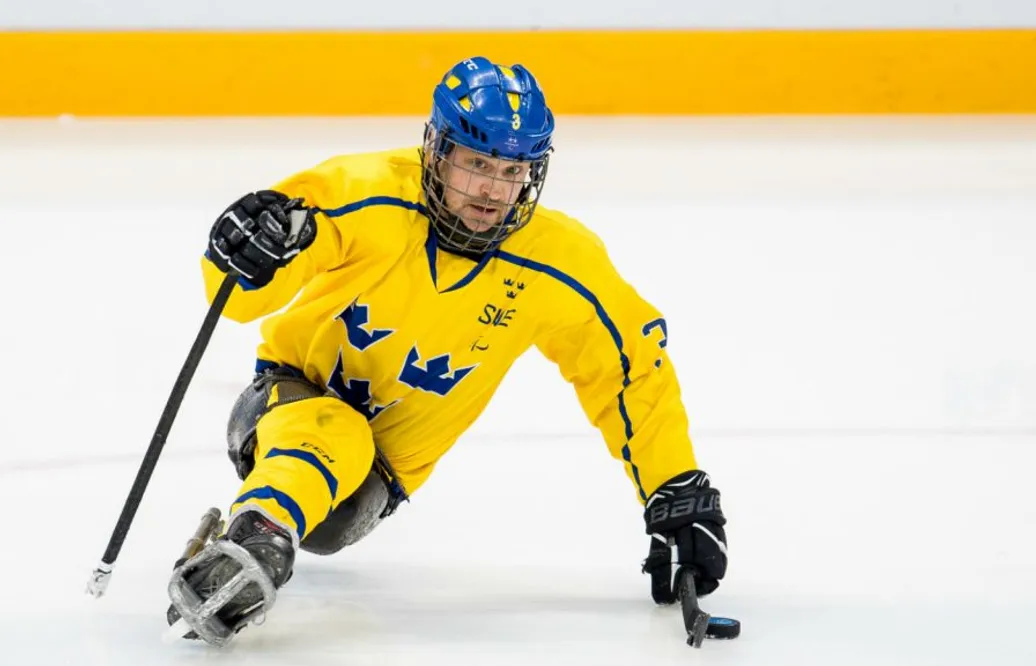 Fjärde raka förlusten – nu får kälkhockeylandslaget spela om jumboplatsen