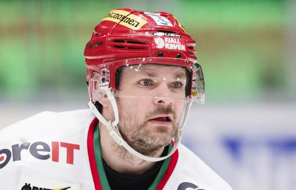 Nu lägger veteranen av med hockeyn: ”Ska fokusera på att vara pappa nu”