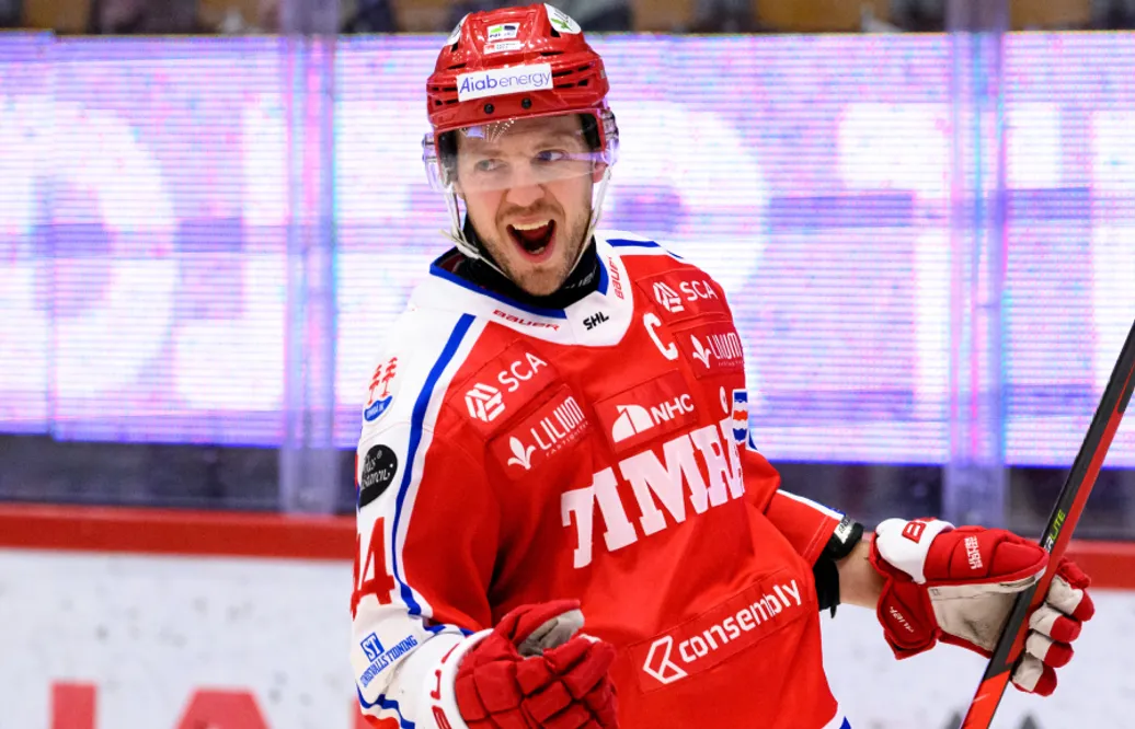 Jacob Blomqvist stannar i Timrå IK