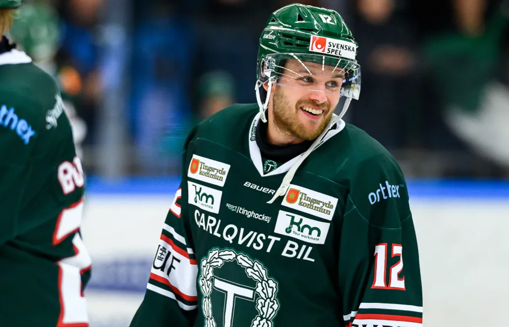 Sebastian Åkesson förlänger kontraktet med Tingsryd