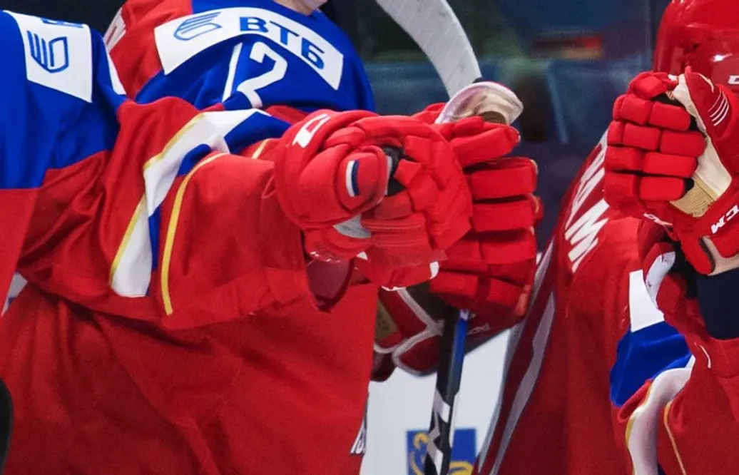 SKRÄLLEN: Ryssland slog Kanada i JVM-premiären