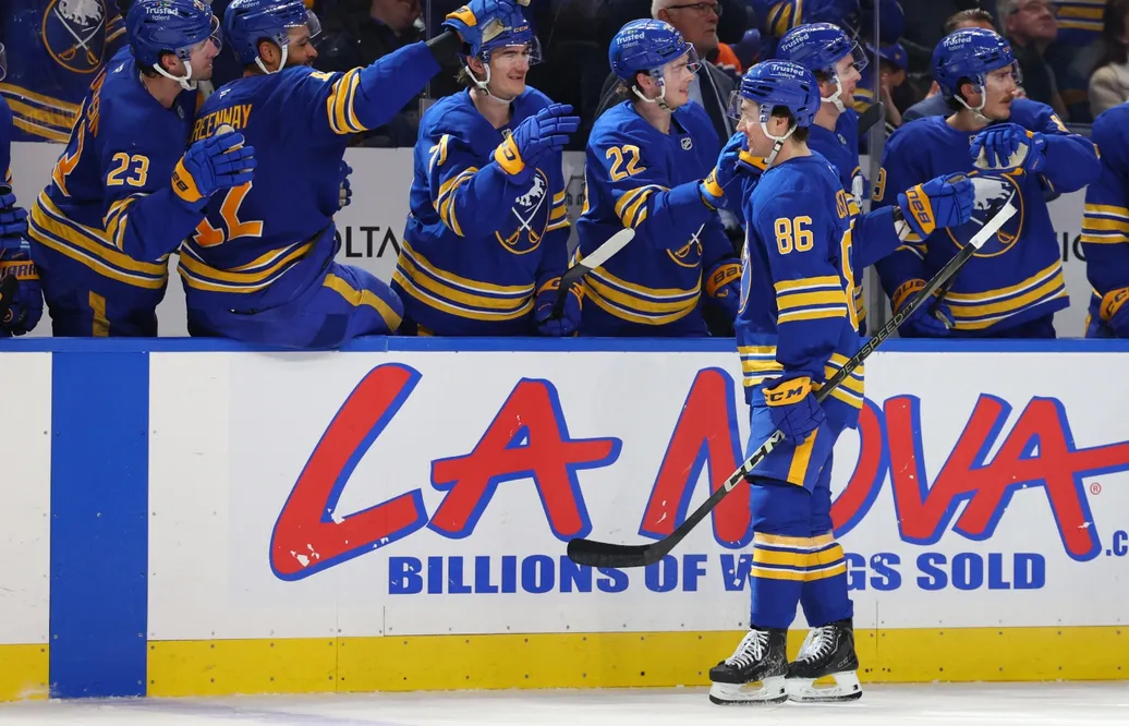 Kallades upp till NHL - visar storform