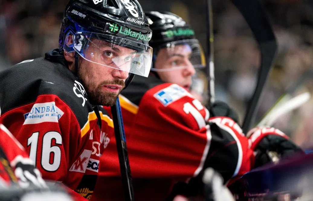 Olausson lämnar SHL – gör Klasen sällskap