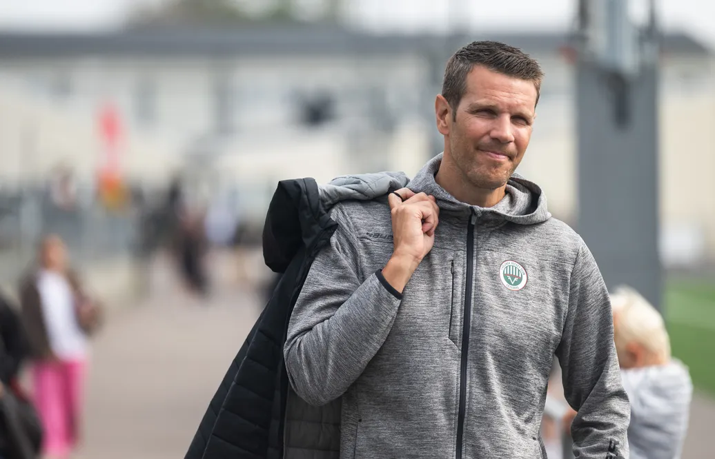 Fredrik Sjöström fortsätter letandet på toppcenter.