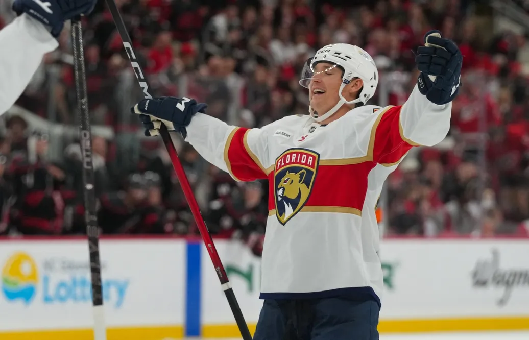 Gustav Forsling avgjorde NHL-premiären för Florida.