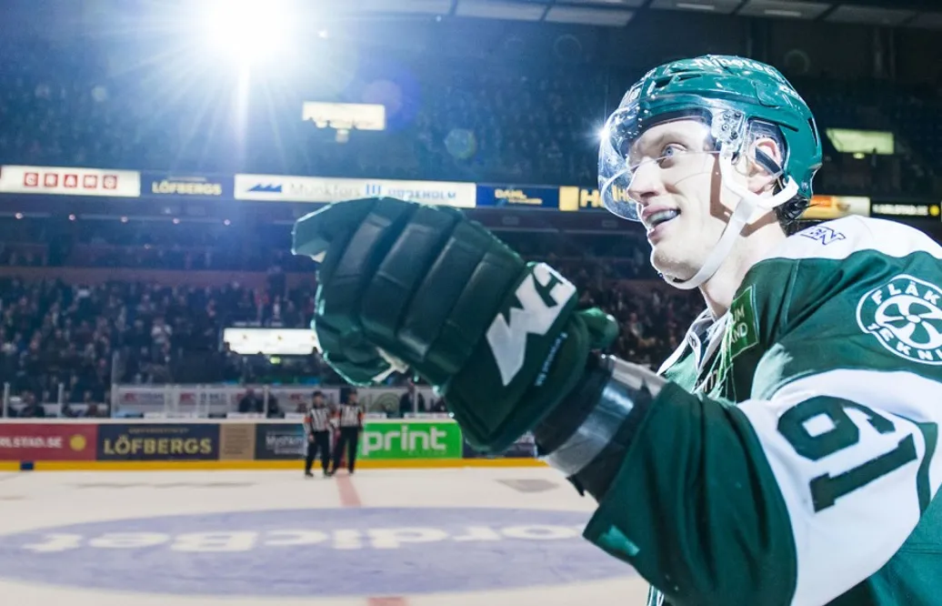 Stjärnan stannar i Färjestad – skriver långtidskontrakt
