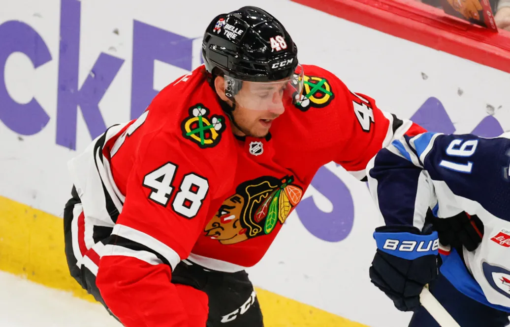 Filip Roos kallas upp till NHL av Chicago Blackhawks