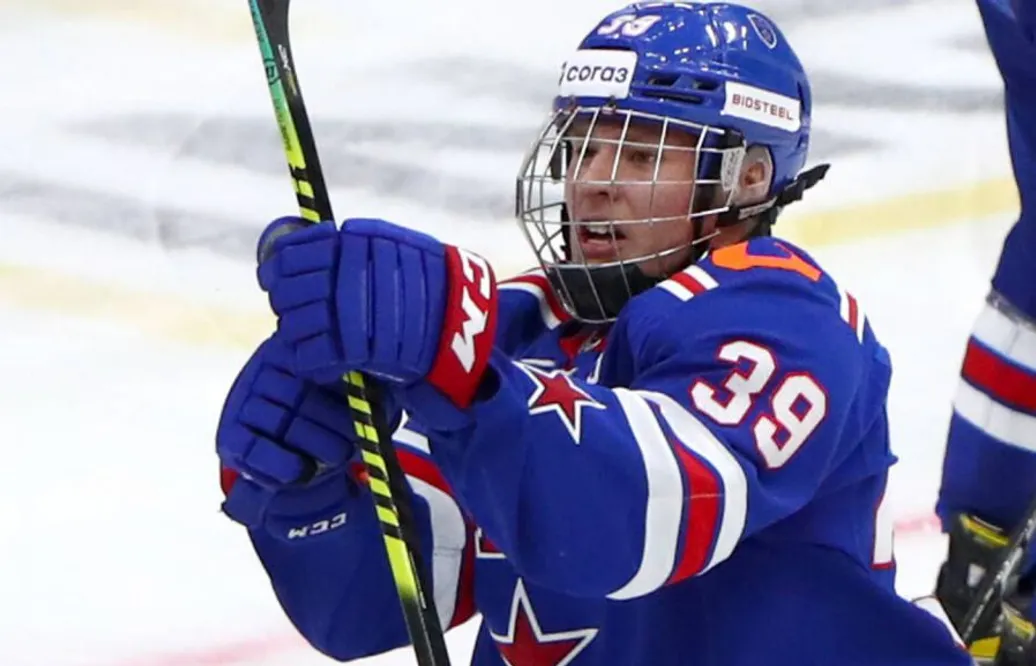 Matvej Mitjkov prisas av KHL