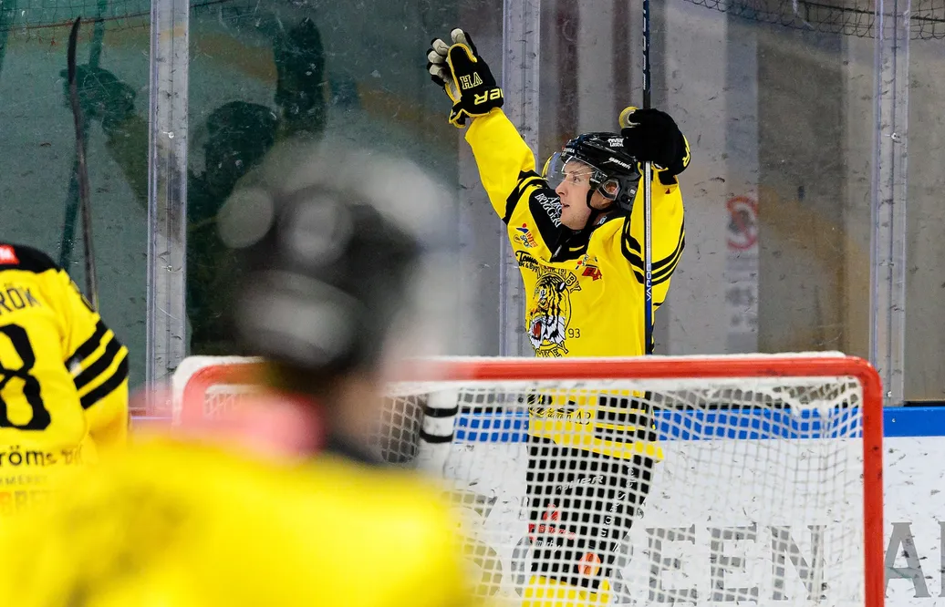 Vimmerby tvingar fram match sju: "Vi ger fan inte upp"