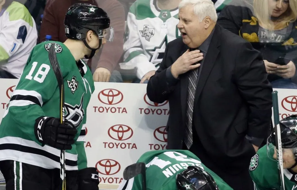 Coachlegendaren slutar – som tredje bäst genom tiderna: ”Given i Hall of Fame”