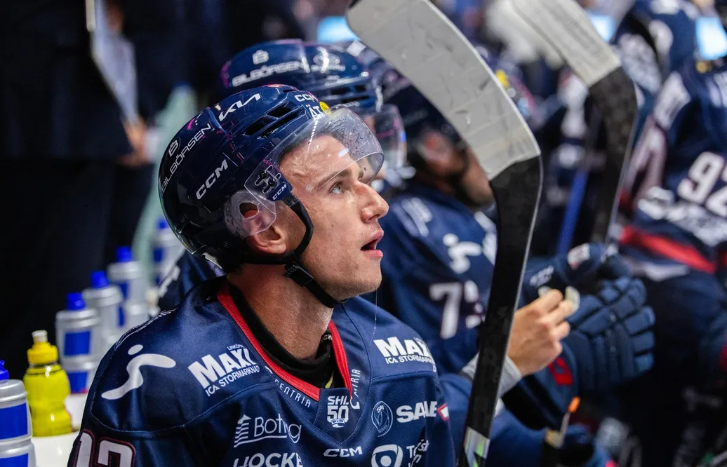 Vrana svarar på kritiken: "Frustration över allting"