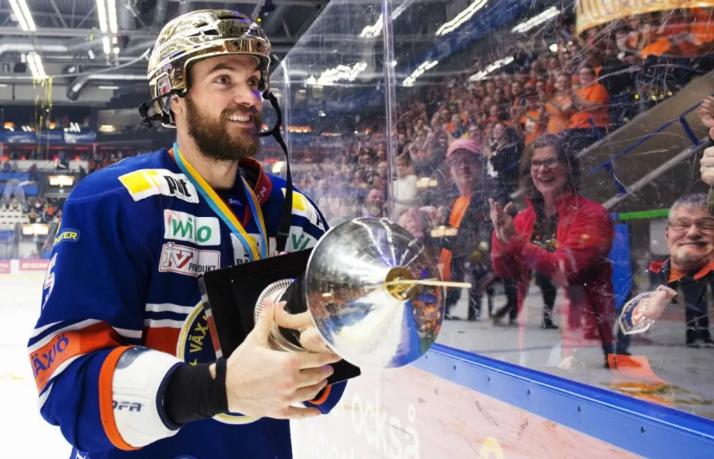 UPPGIFTER: Guldhjälten ryktas vara klar för spel i SHL