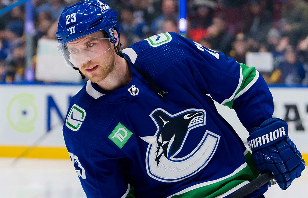 Vancouver väntas kämpa för att behålla Elias Lindholm
