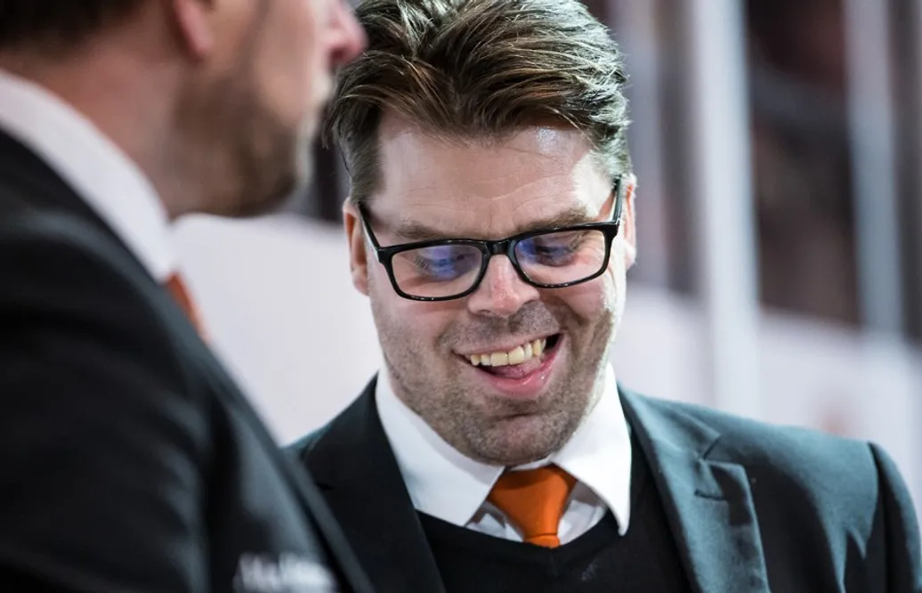 Molin fortsätter som KHK-tränare – Örebroback värvas in