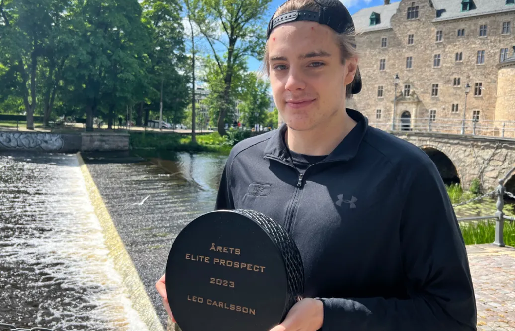 Leo Carlsson - vinnare av EliteProspects Award 2023