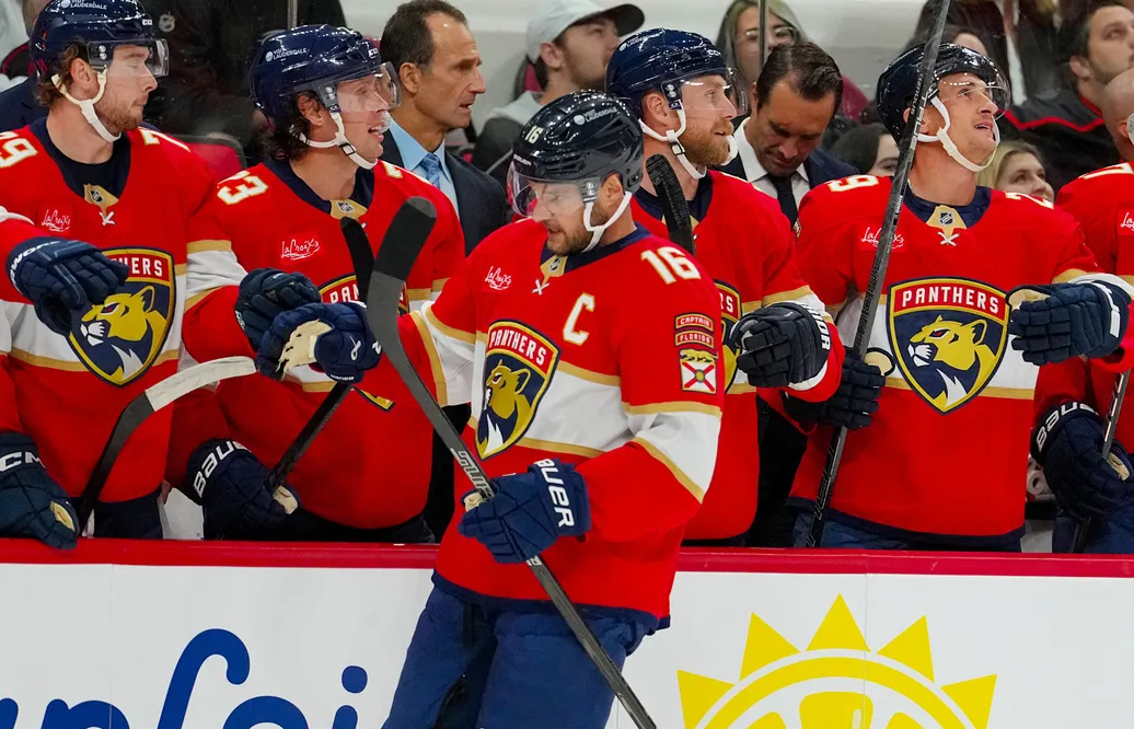 Aleksander Barkov är cirka fyra veckor från en comeback efter sin senaste skada. Foto: James Guillory-Imagn Images
