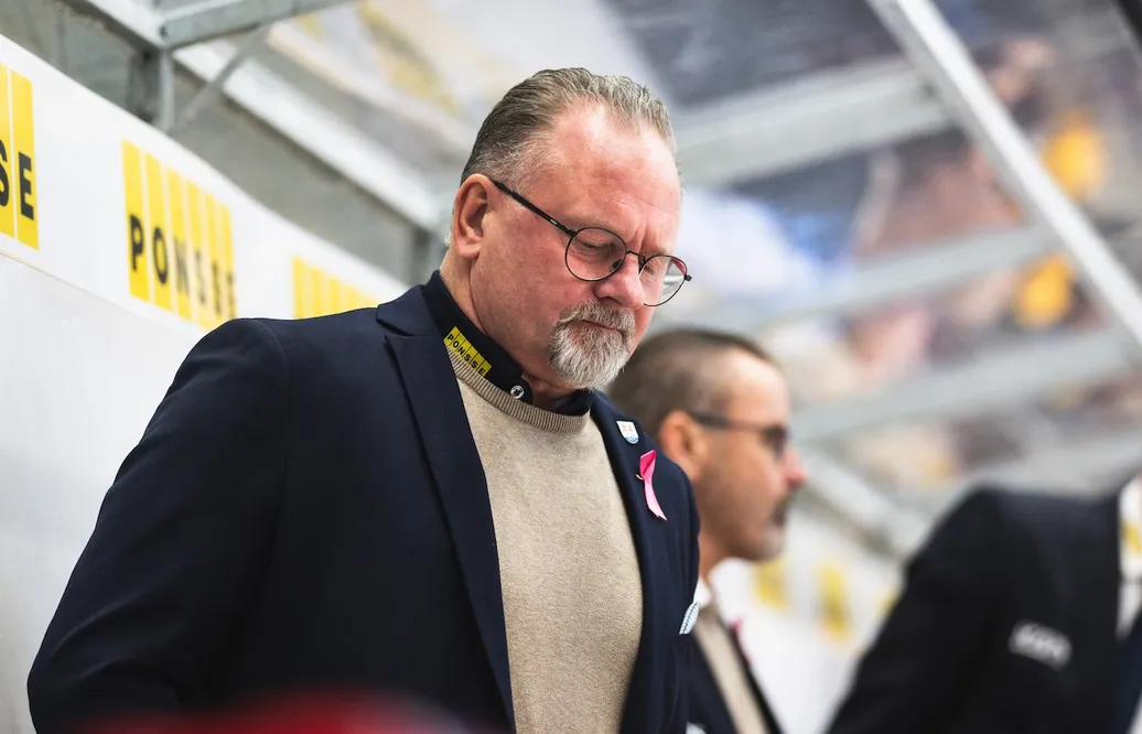 Har saknats i båset - får lämna Timrå
