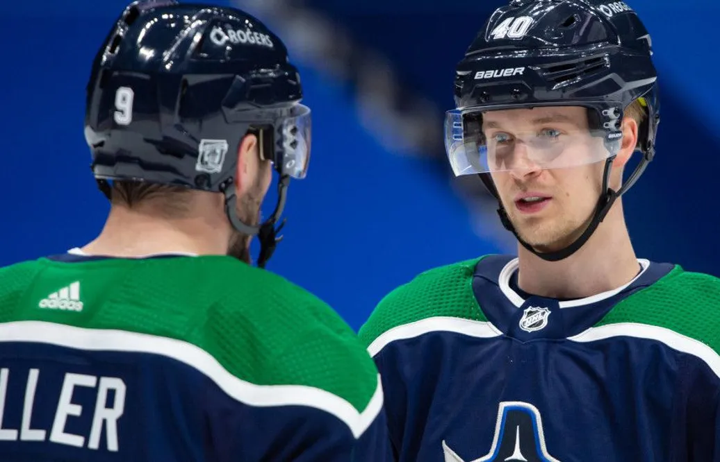 Elias Pettersson förlänger med Vancouver Canucks