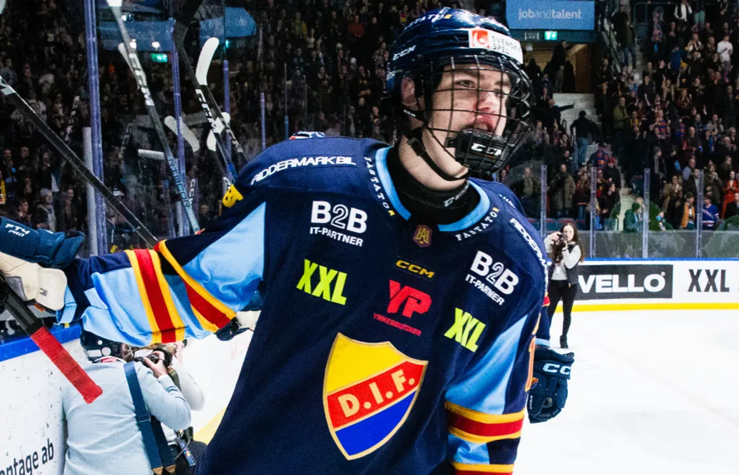 Anton Frondell gjorde ett av målen när Juniorkronorna vann mot Schweiz
