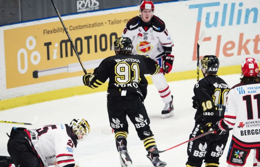 Nu var det proppen ur för Malte igen – hattrick tar AIK mot seriesegern