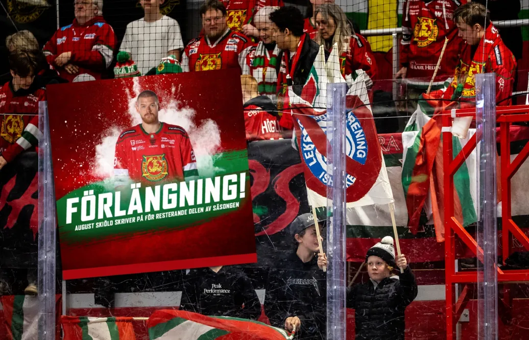 August Skiöld stannar i Mora resten av säsongen.