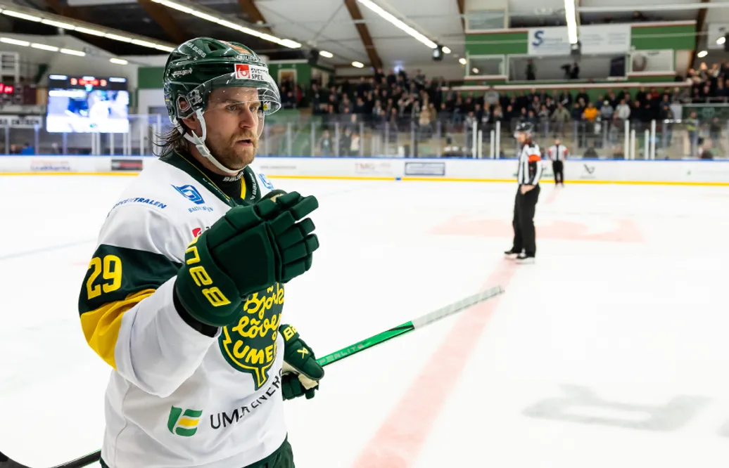 Björklöven vann mot Tingsryd efter Alexander Wiklunds två mål