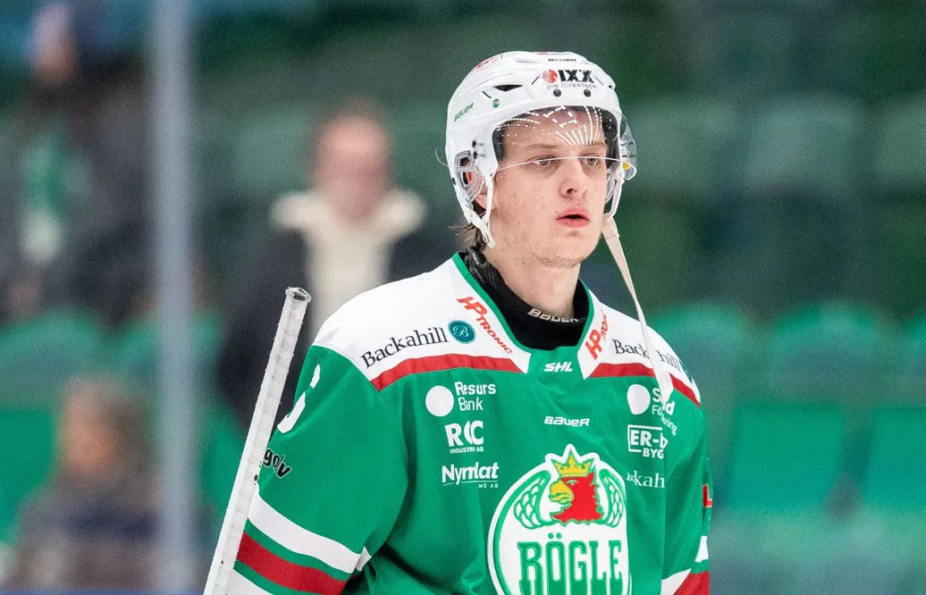 Röglebacken Tony Sund stängs av