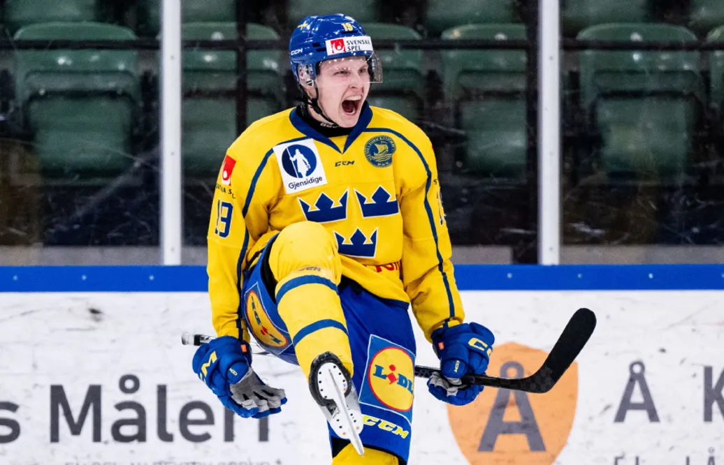 Hugo Pettersson tvåmålsskytt i Juniorkronornas seger
