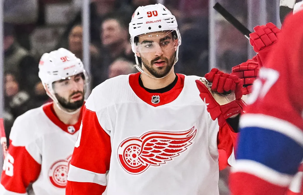 Joe Veleno förlänger med Detroit Red Wings