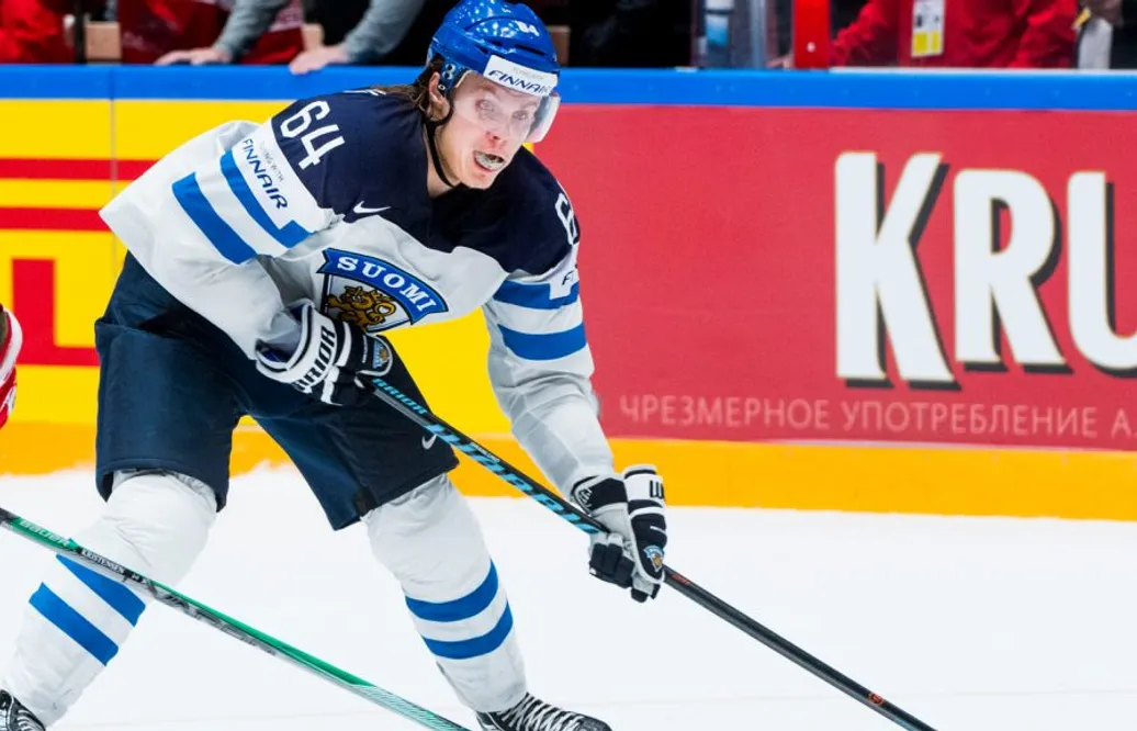 Glädjebeskedet för de finska lejonen: Stjärncentern spelar VM