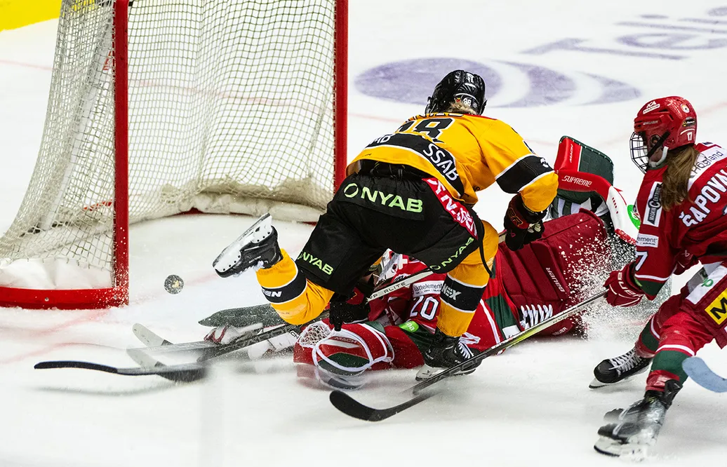 Luleå utmanades i premiären - vann med 3-2 borta mot MoDo