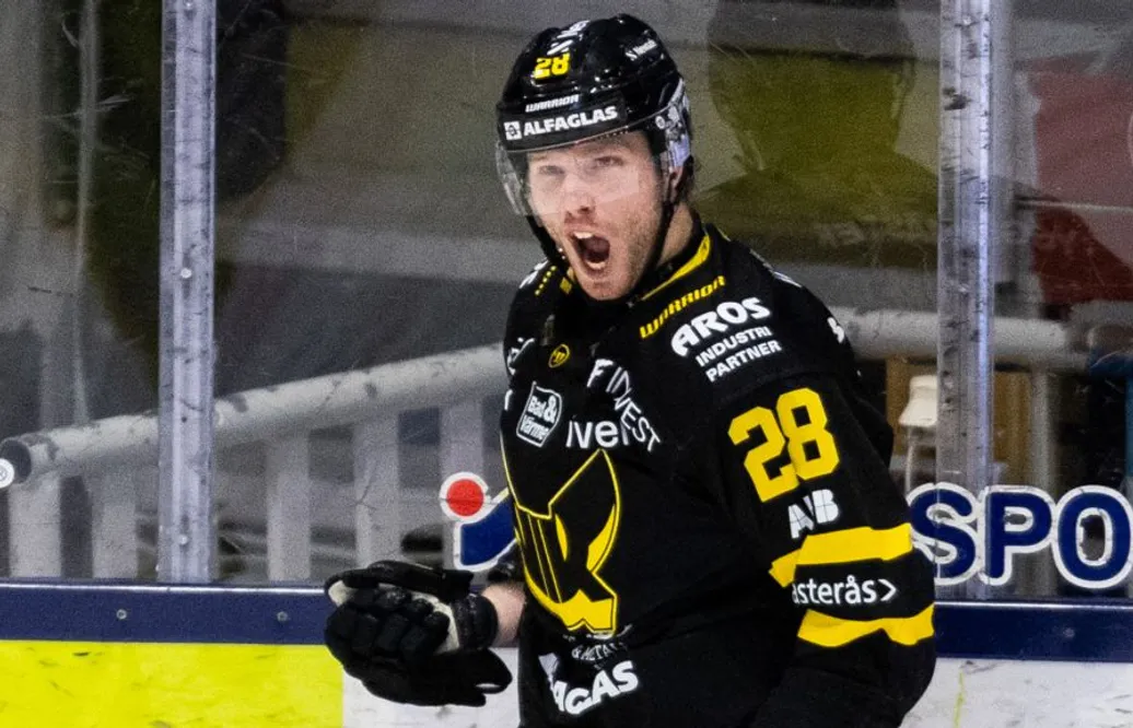 Trots stort intresse – toppforwarden stannar i VIK