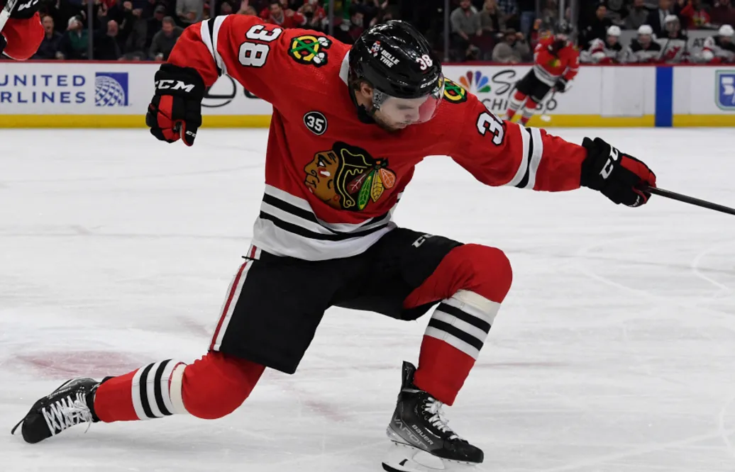 Brandon Hagel trejdas från Chicago Blackhawks till Tampa Bay Lightning
