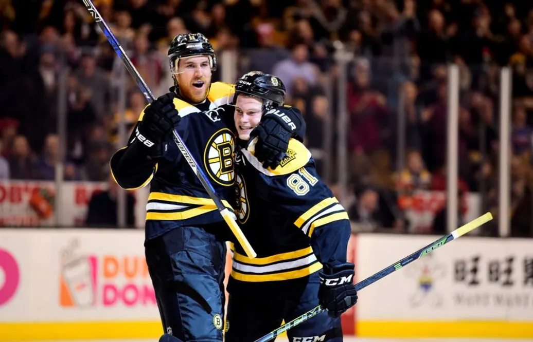 Svensken förlänger – blir kvar i NHL