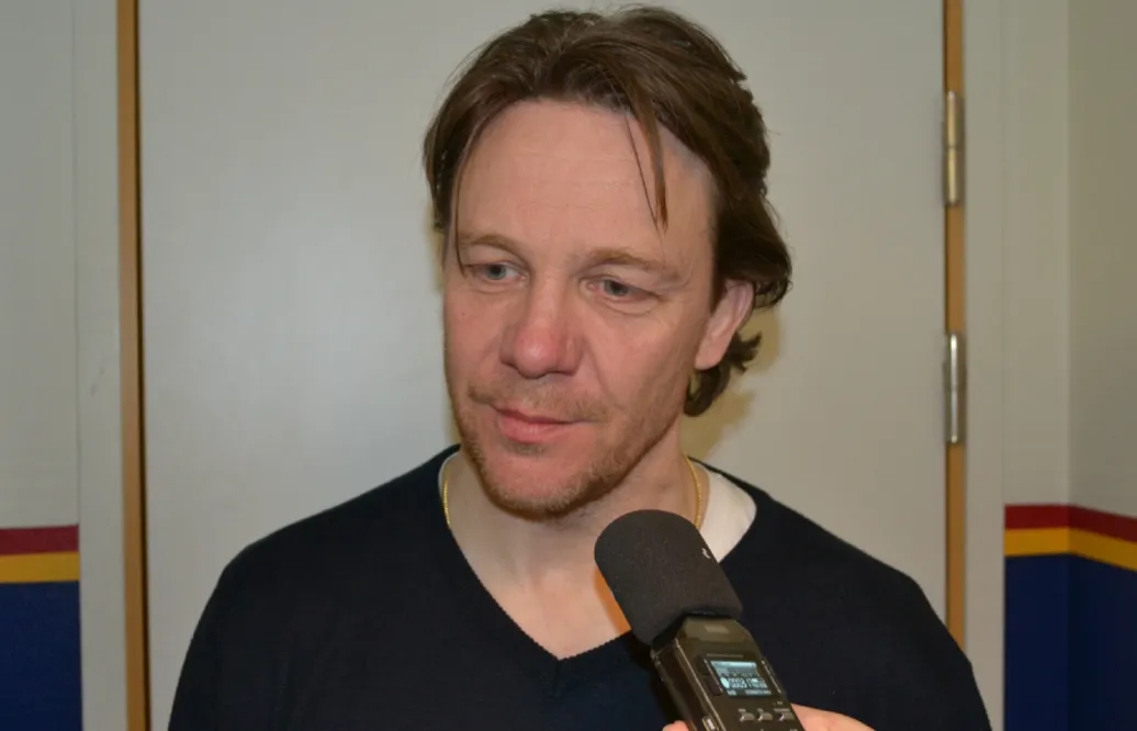 HV71:s drag: Plockar in Charles Berglund
