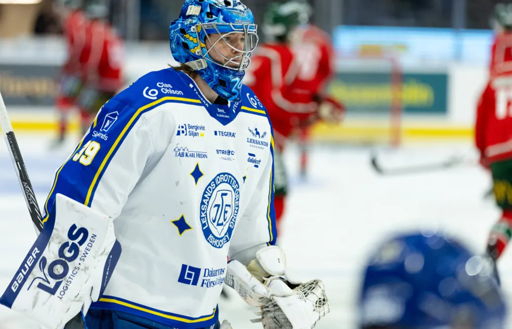 Filip Larssons tavla: "Styr in den med klubban"