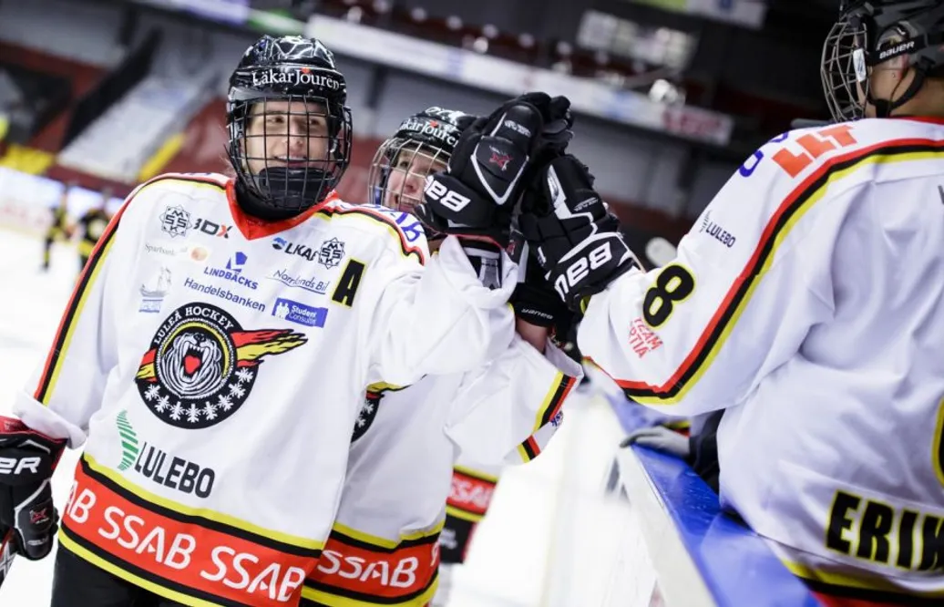 Storfavoriten till final – mästarna utslagna