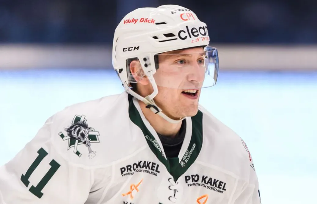Efter säsongen i HockeyAllsvenskan – flyttar utomlands igen