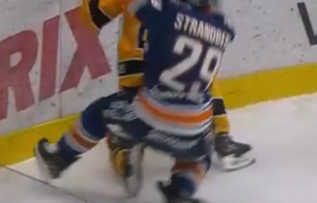 Sebastian Strandberg i duell med Shinnimin