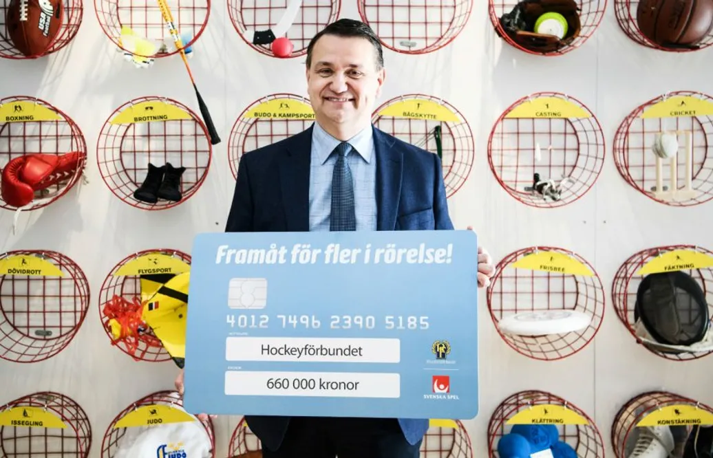 660 000 kronor ska få fler barn att fortsätta spela ishockey