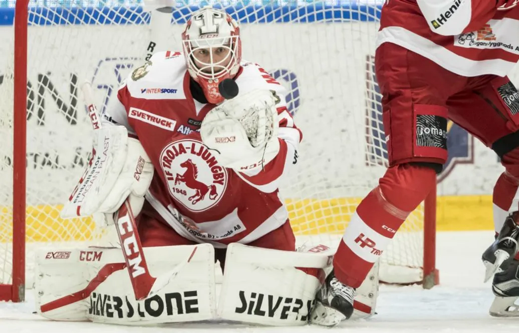 Lämnar moderklubben efter degraderingen – blir kvar i HockeyAllsvenskan
