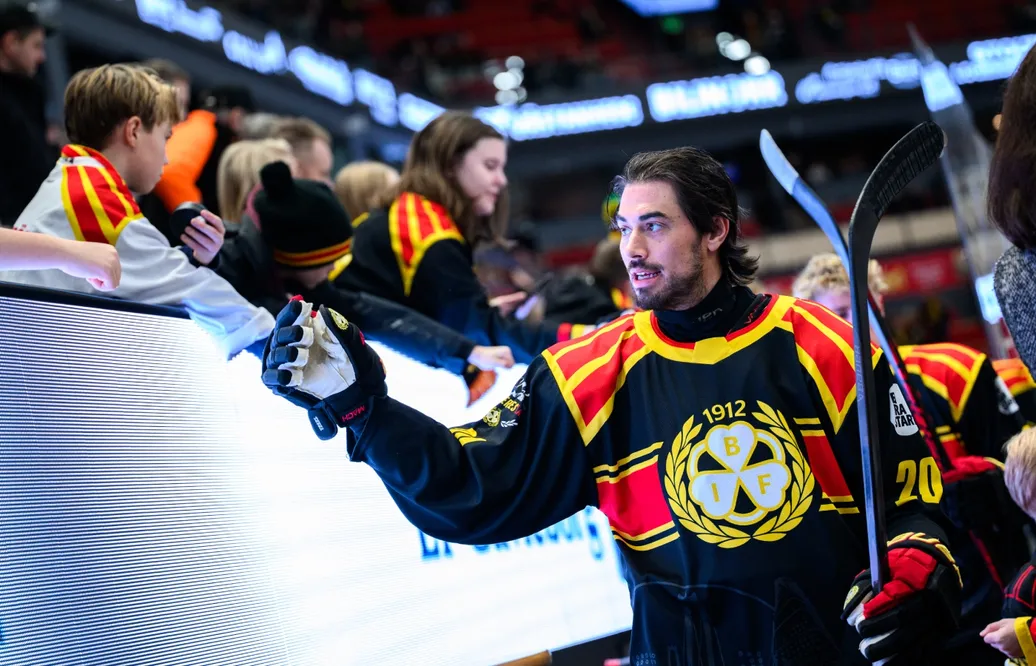 Vesel lämnar Brynäs - klar för AIK