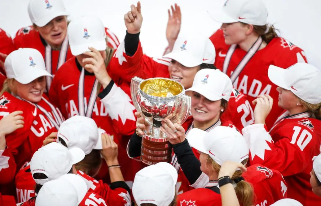Vinner VM-guld – efter stort förlängningsdrama