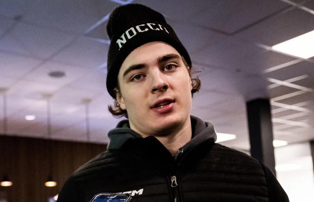 Tung AHL-debut för Liam Öhgren