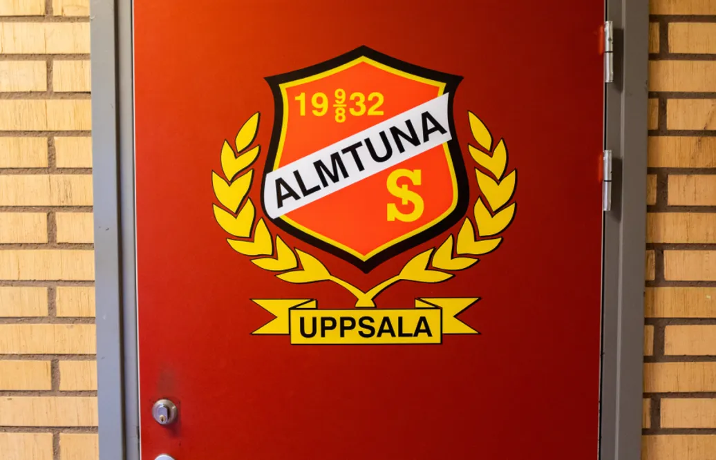Almtunas klubbchef om läget: “En total avsaknad av kontroll och styrning”